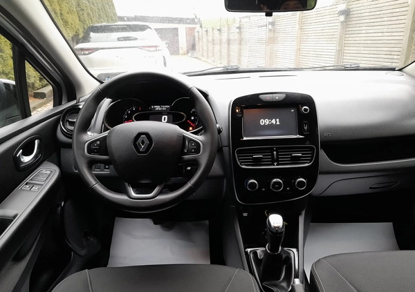 Renault Clio cena 34700 przebieg: 49493, rok produkcji 2017 z Łosice małe 154